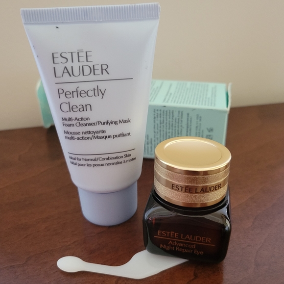 Estee Lauder Advanced Night Repair Eye w/ Estee Lauder Perfectly Clean cleanser - Picture 1 of 3